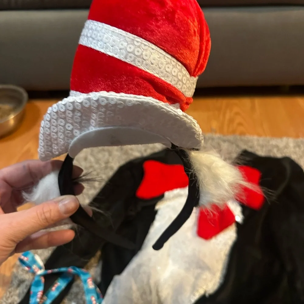 Spirit Halloween Adult Cat in the Hat Bell Bottom Jumpsuit Costume Dr. Seuss SzM - Picture 5 of 9